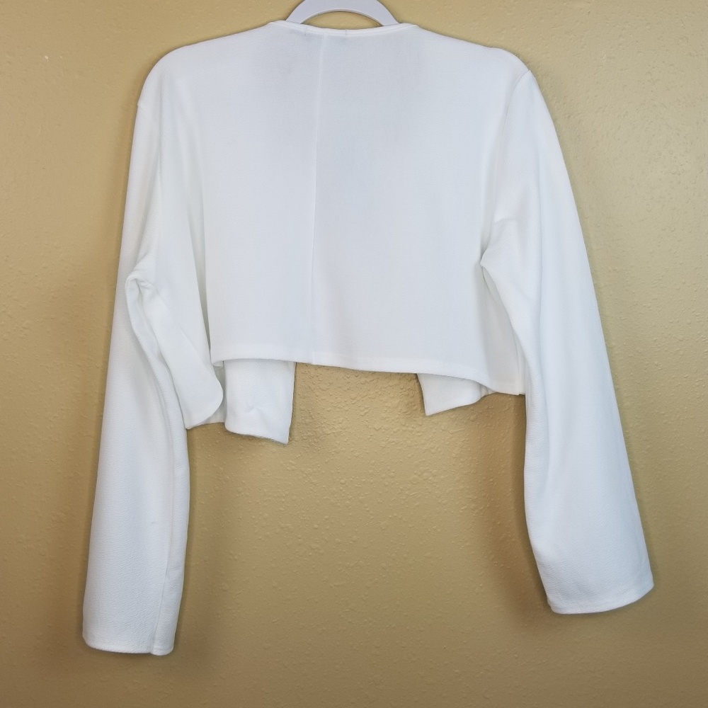 NWT PRETTYLITTLETHING Plus Sz Cropped Jacket B01.5 - Picture 3 of 7